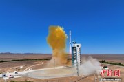梦见游泳我国首颗地球物理场探测业务卫星“张衡一号”02星成功发射